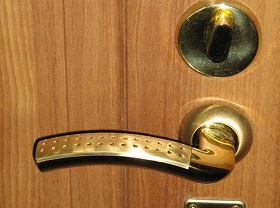 Замена дверной ручки входной двери в Ульяновке